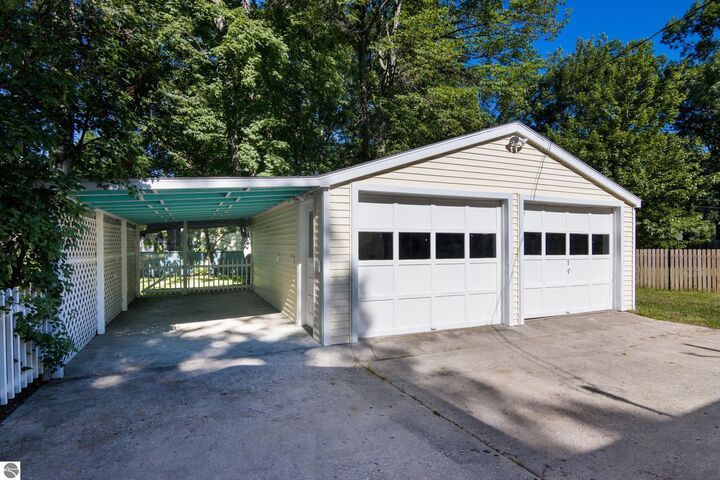 Property Photo:  1222 Arbutus Court  MI 49686 