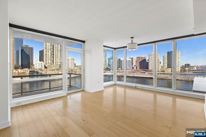 Property Photo:  2 2nd Street 801  NJ 07302 