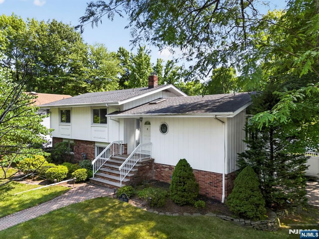 Property Photo:  192 Jenkins Drive  NJ 07632 