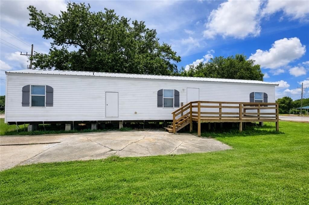 Property Photo:  122 North Street  LA 70083 
