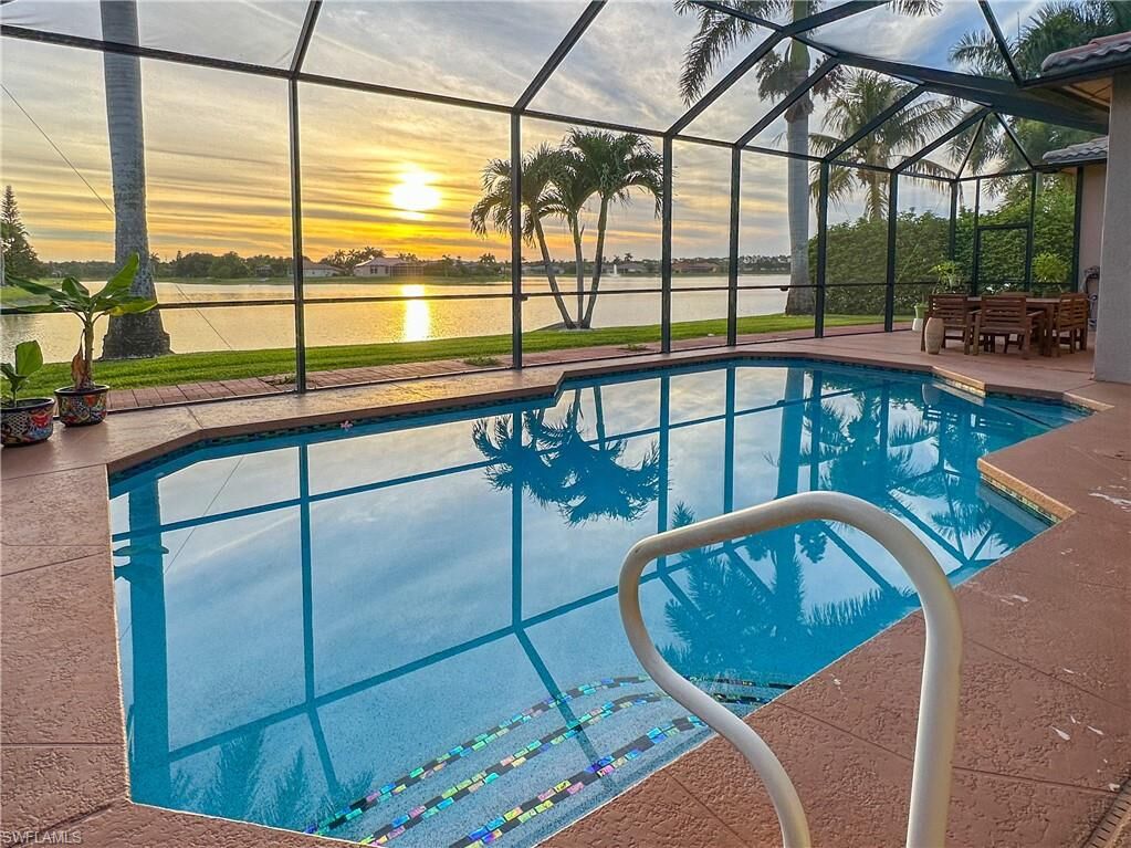 Property Photo: 605 Grand Rapids Blvd FL 34120