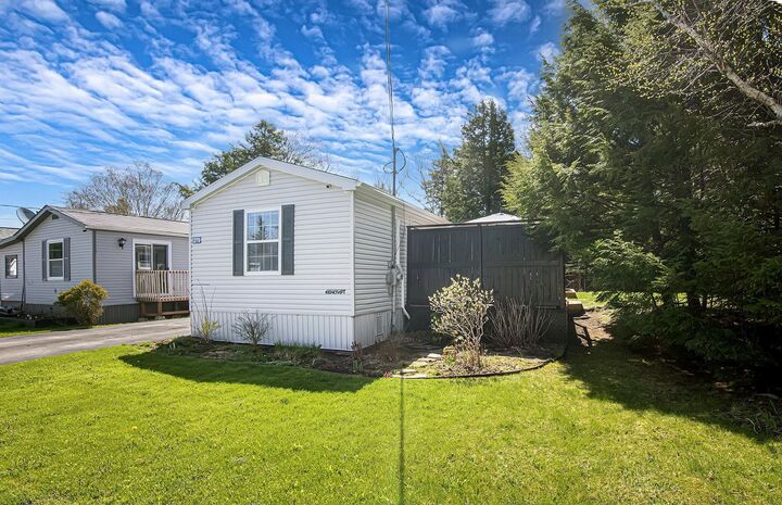 Property Photo:  279 Circle Drive  NS B3E 1C1 