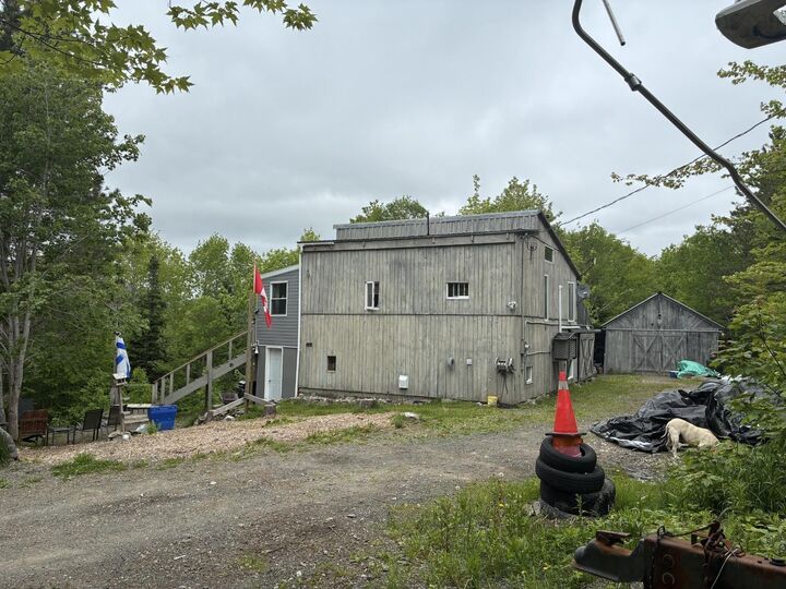 837 Meadow Road — photo 1