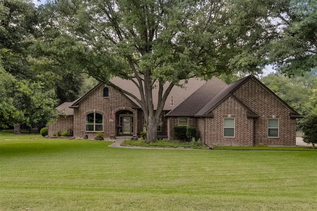 Property Photo:  515 Seneca Drive  TX 75165 