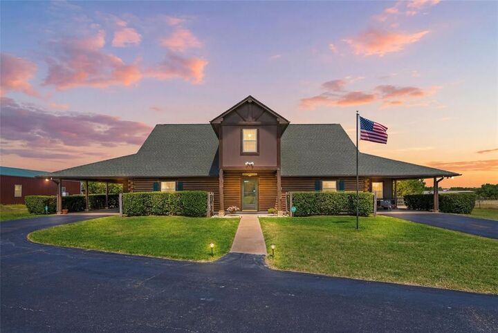Property Photo: 7301 Comer Lane TX 76085