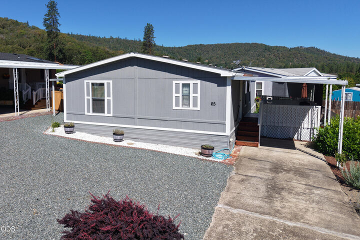 Property Photo:  8401 Old Stage Road Unit 65  OR 97502 
