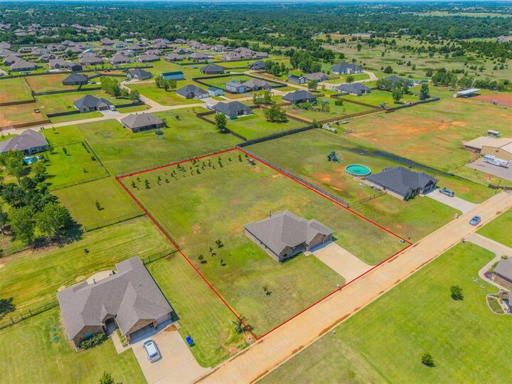 Property Photo: 1458 Kelly Farm Road OK 73025