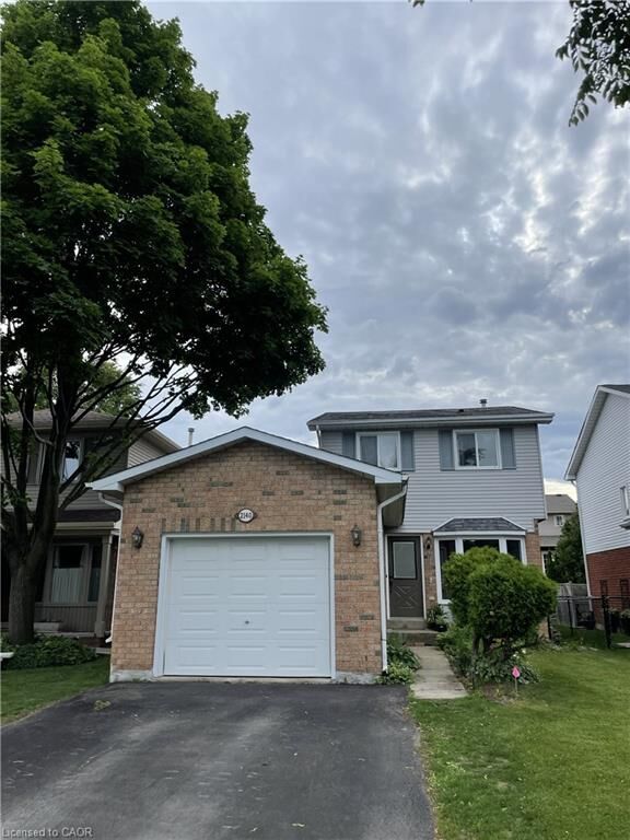 Property Photo:  2140 Clipper Crescent  ON L7M 2P8 