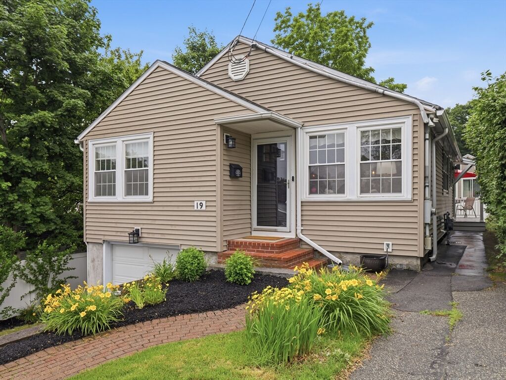Property Photo:  19 Florence Rd  MA 01844 