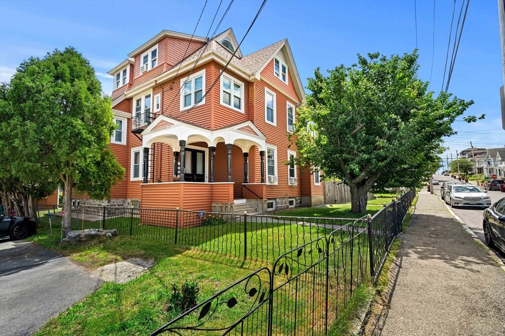 Property Photo: 52 Mount Washington St MA 01854