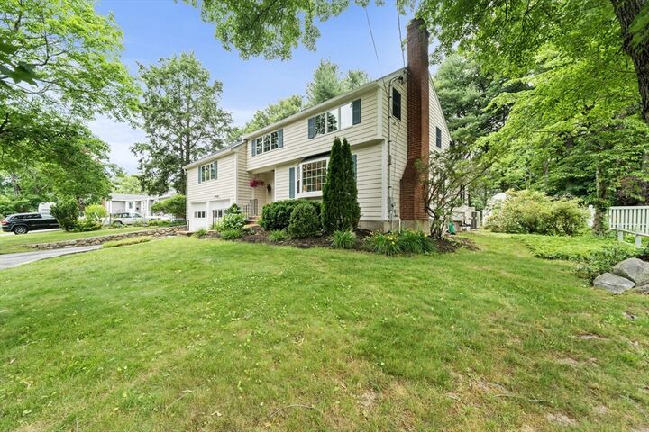 Property Photo:  7 Trickett Rd  MA 01940 