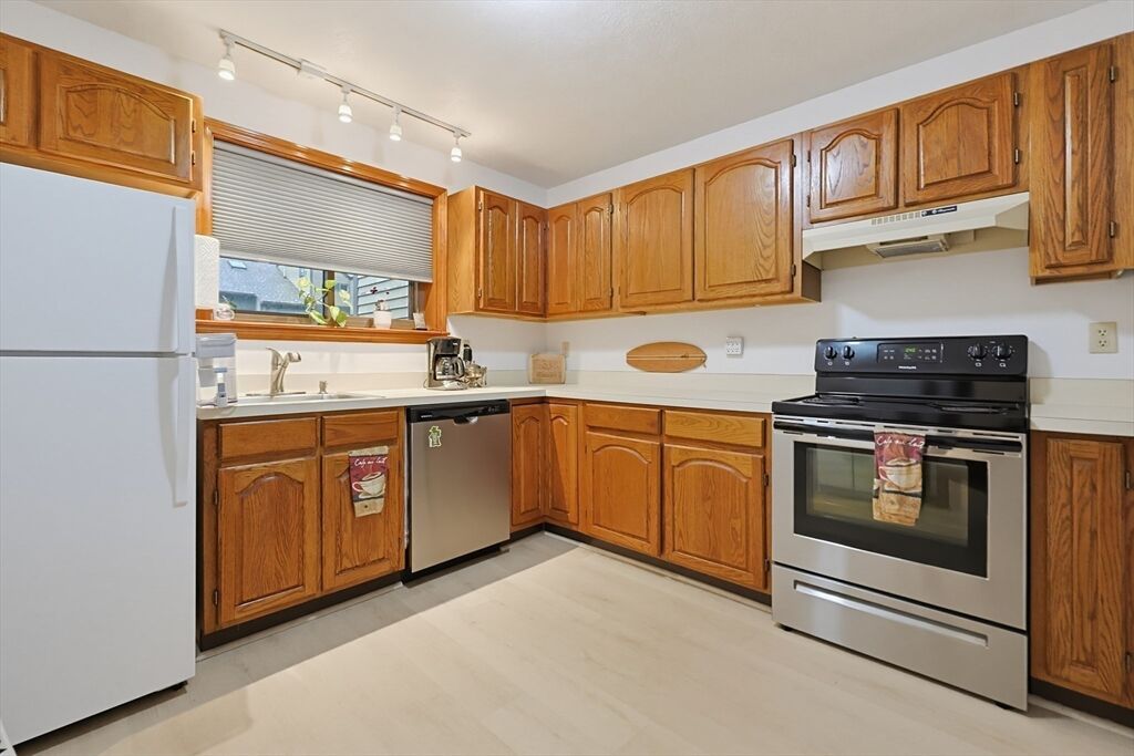 Property Photo: 28 Wilson Street 17 MA 01752