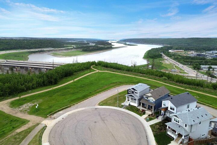 Property Photo: 868 Athabasca Avenue AB T9J 1H7
