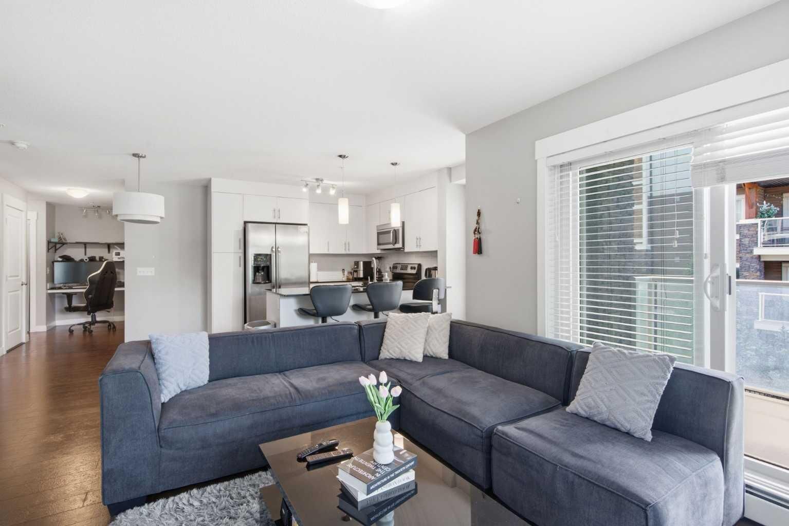 Property Photo:  240 Skyview Ranch Road NE 2206  AB T3N 0P4 