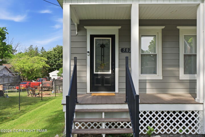 Property Photo:  502 Pennsylvania Avenue  PA 18343 