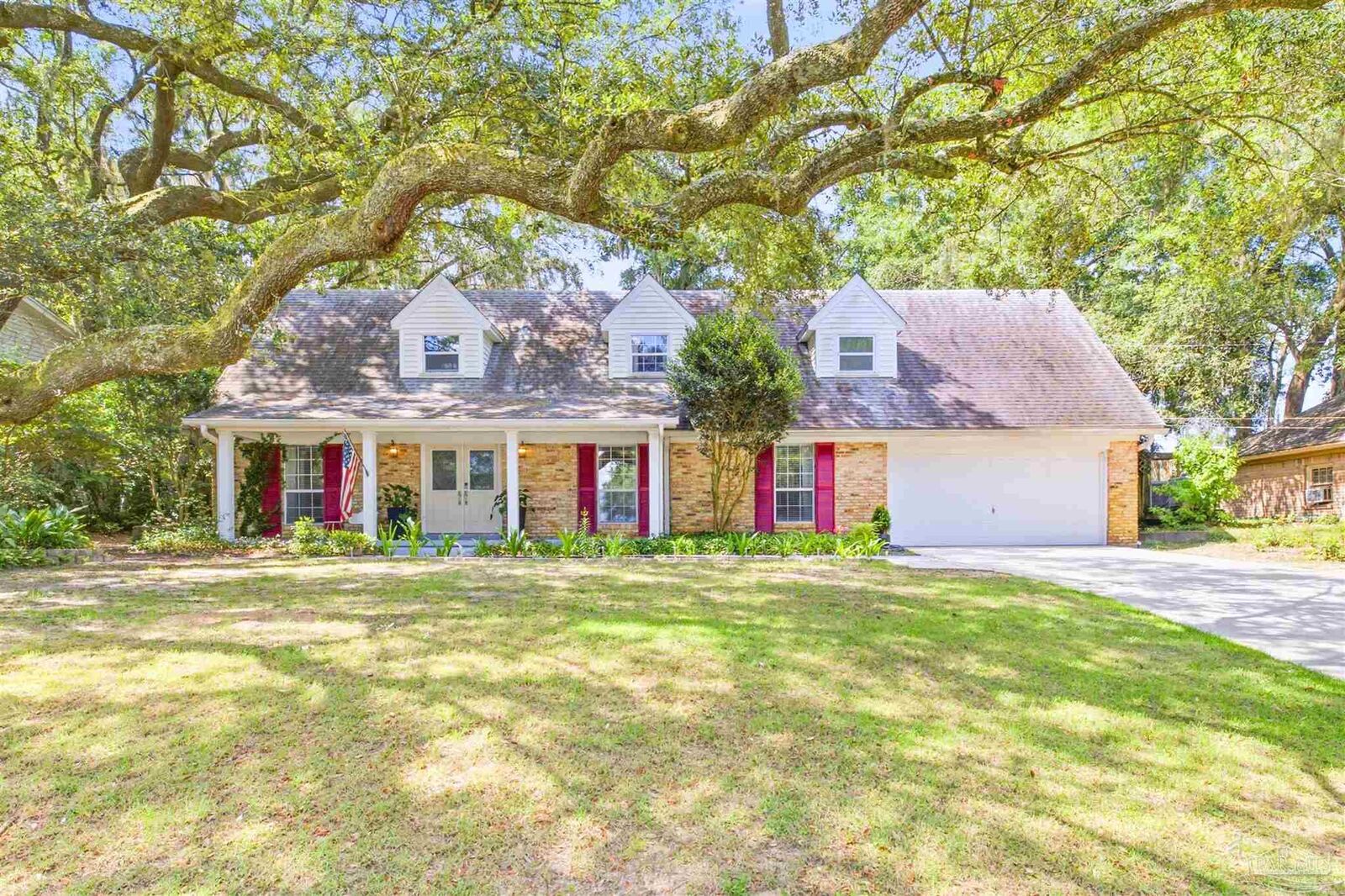 Property Photo:  5307 Lakewood Dr  FL 32570 