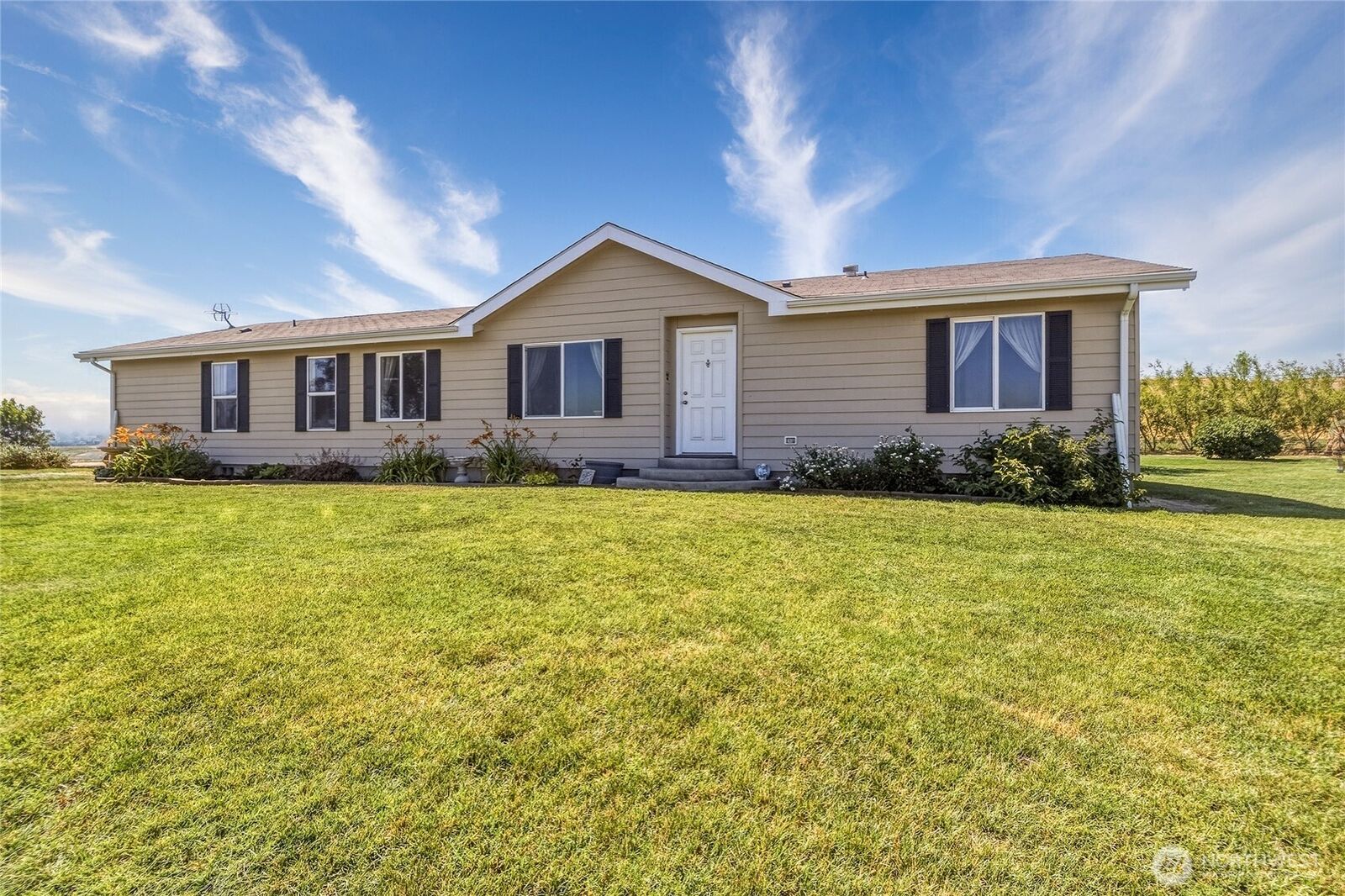 Property Photo:  1247  Watson Loop  WA 99360 