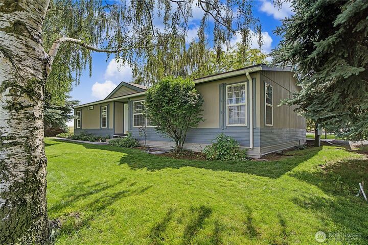 Property Photo: 18518 Road 8.5 SE WA 98857