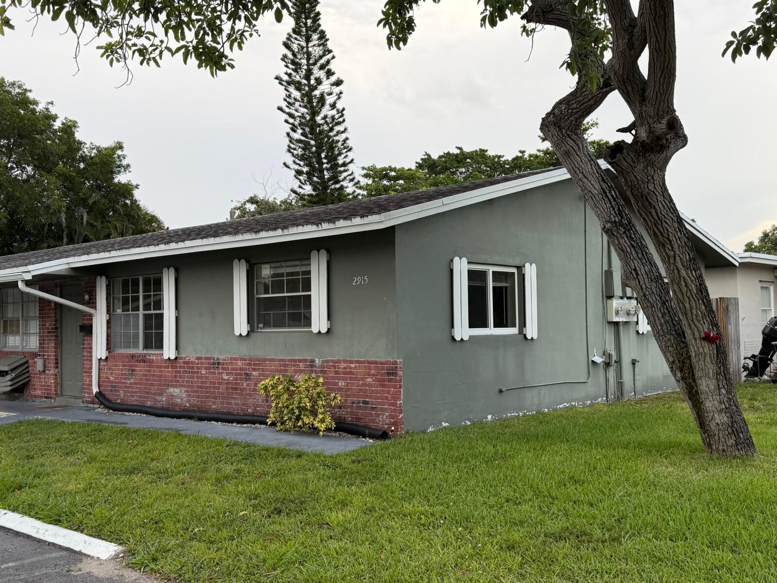 Property Photo: 2915 SW 17th Street A-B FL 33312