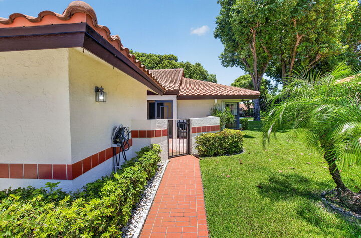 Property Photo: 10546 Beach Palm Court B FL 33437