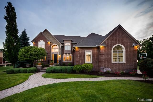 Property Photo: 24935 Ravine Drive MI 48178