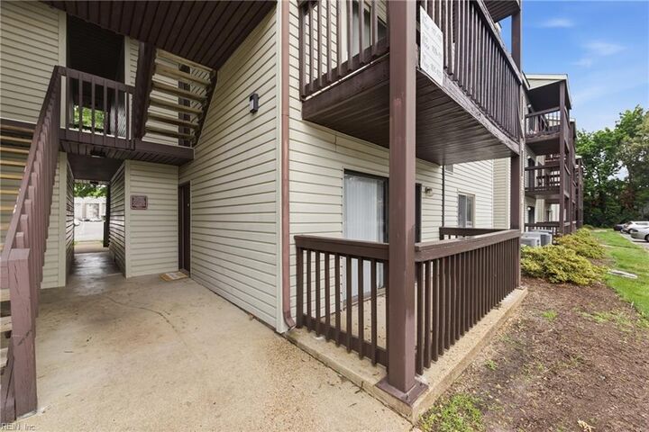 Property Photo: 103 Haverford Ct 2 VA 23666
