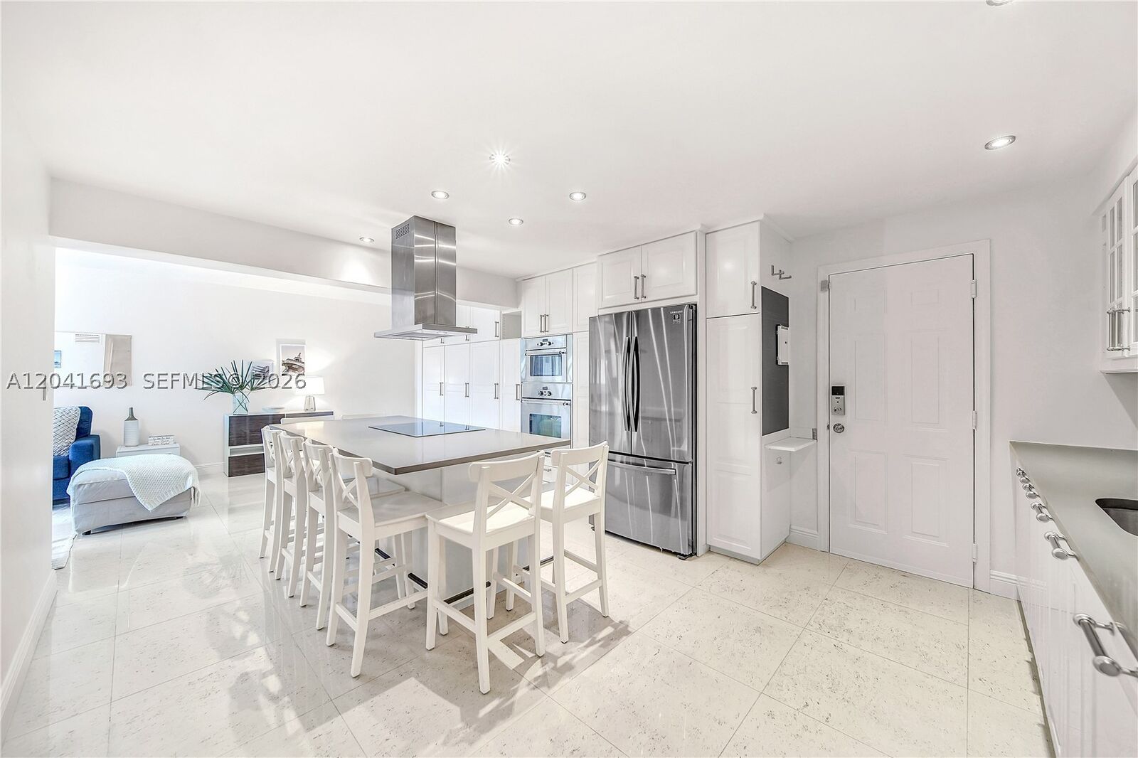 Property Photo: 290 Sunrise Dr 3-K FL 33149