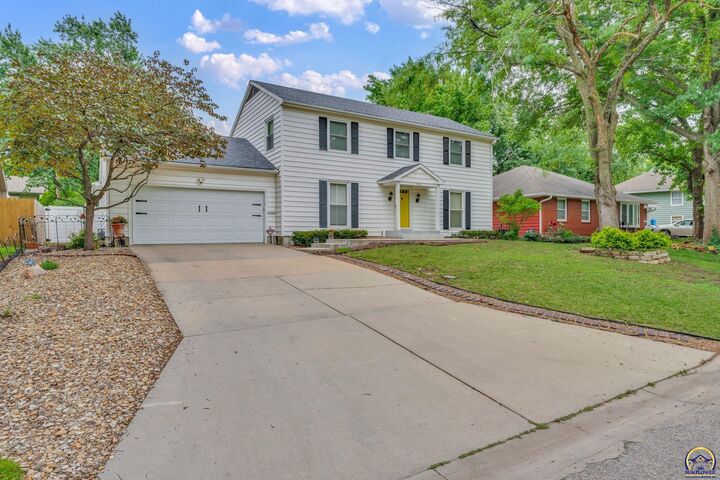 Property Photo:  1512 SW Ward Pky  KS 66604 