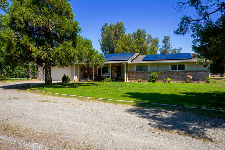 Property Photo:  21930 Parkway Drive  CA 96080 