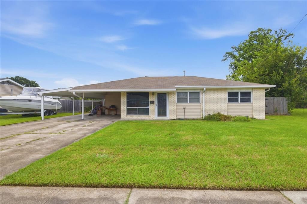 Property Photo: 404 Julius St Street LA 70605
