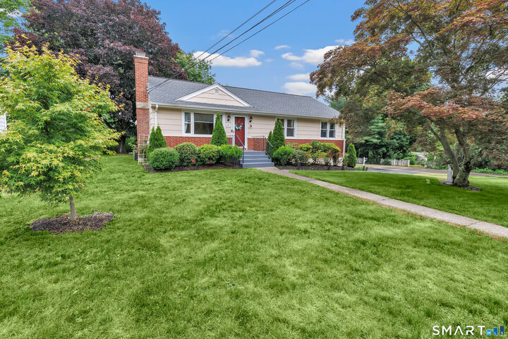 Property Photo:  240 Blackhouse Road  CT 06611 