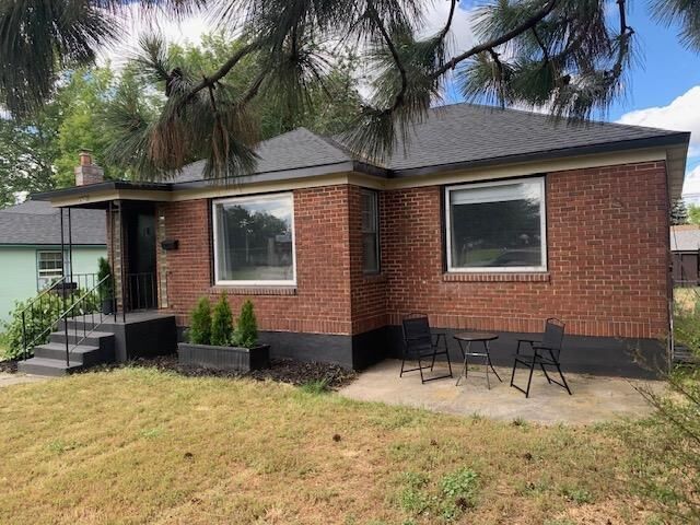 Property Photo: 4323 N Wall St WA 99205