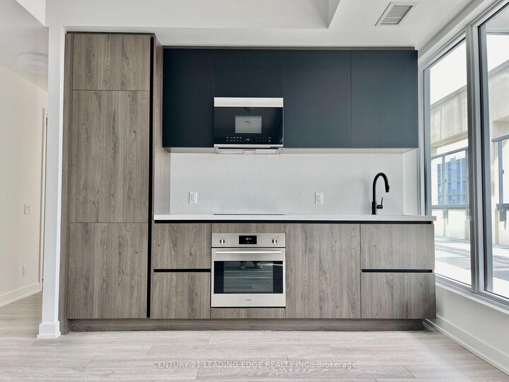 Property Photo:  108 Peter Street 5106  ON M5V 0W2 