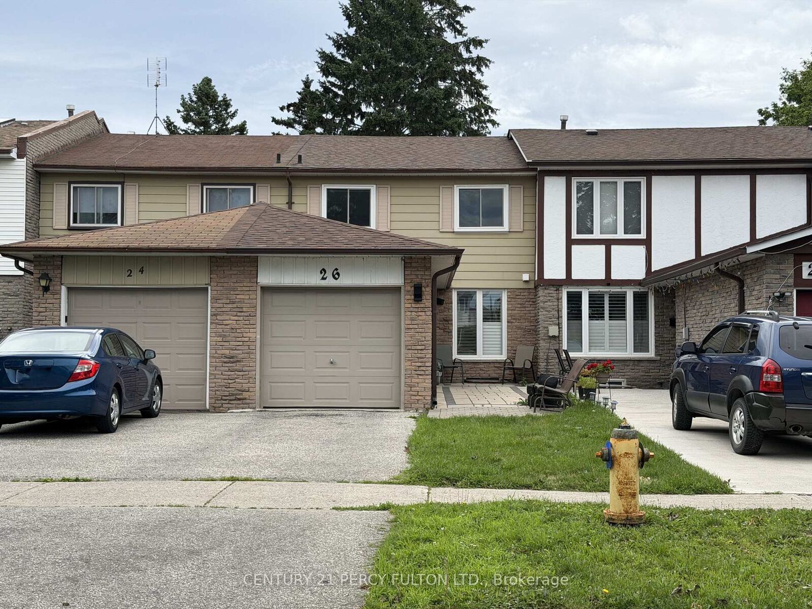 Property Photo: 26 Robbinstone Drive ON M1B 2E6