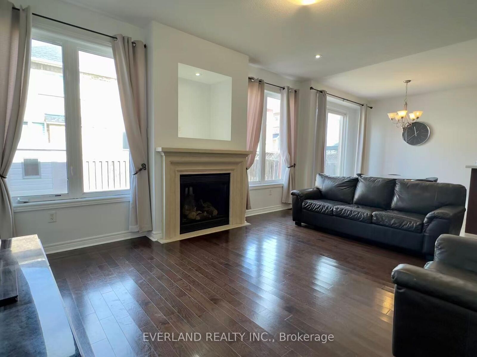 Property Photo: 22 Lundy Drive ON L6B 0G1