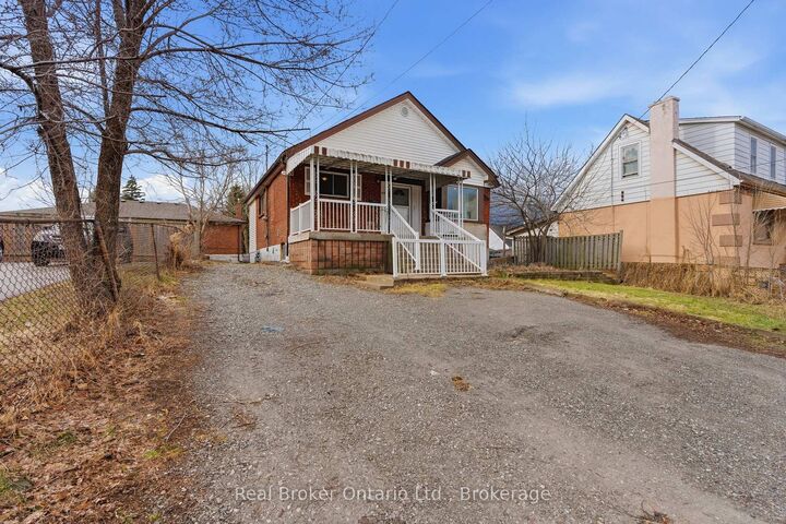 Property Photo:  880 Lawrence Road  ON L8K 2A3 