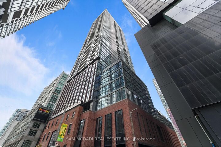 Property Photo:  88 Blue Jays Way 1603  ON M5V 0L7 