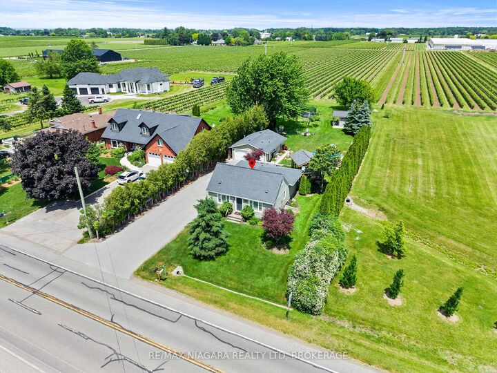 Property Photo:  848 East And West Line Road  ON L0S 1J0 
