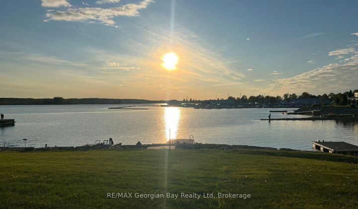 Property Photo:  210 Wycliffe Cove N/A  ON L0K 2A0 