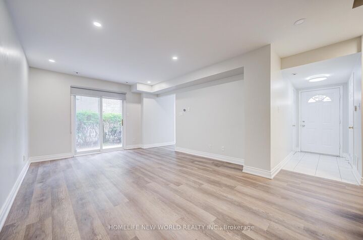 Property Photo: 28 Rosebank Drive 1001 ON M1B 5Z1