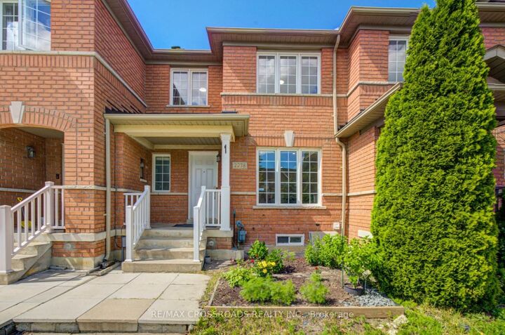 2278 Bur Oak Avenue — photo 1