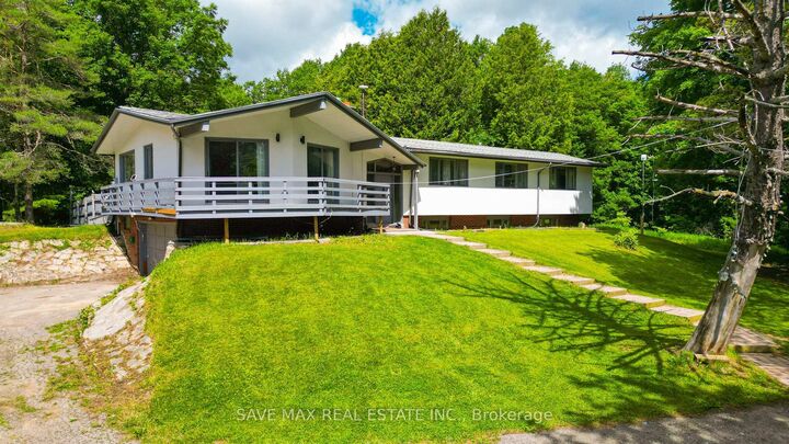 Property Photo: 5812 Beech Grove Side Road ON L7K 0M7