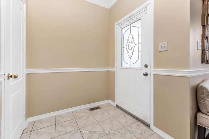 Property Photo: 16 Armitage Crescent ON L1T 4G6