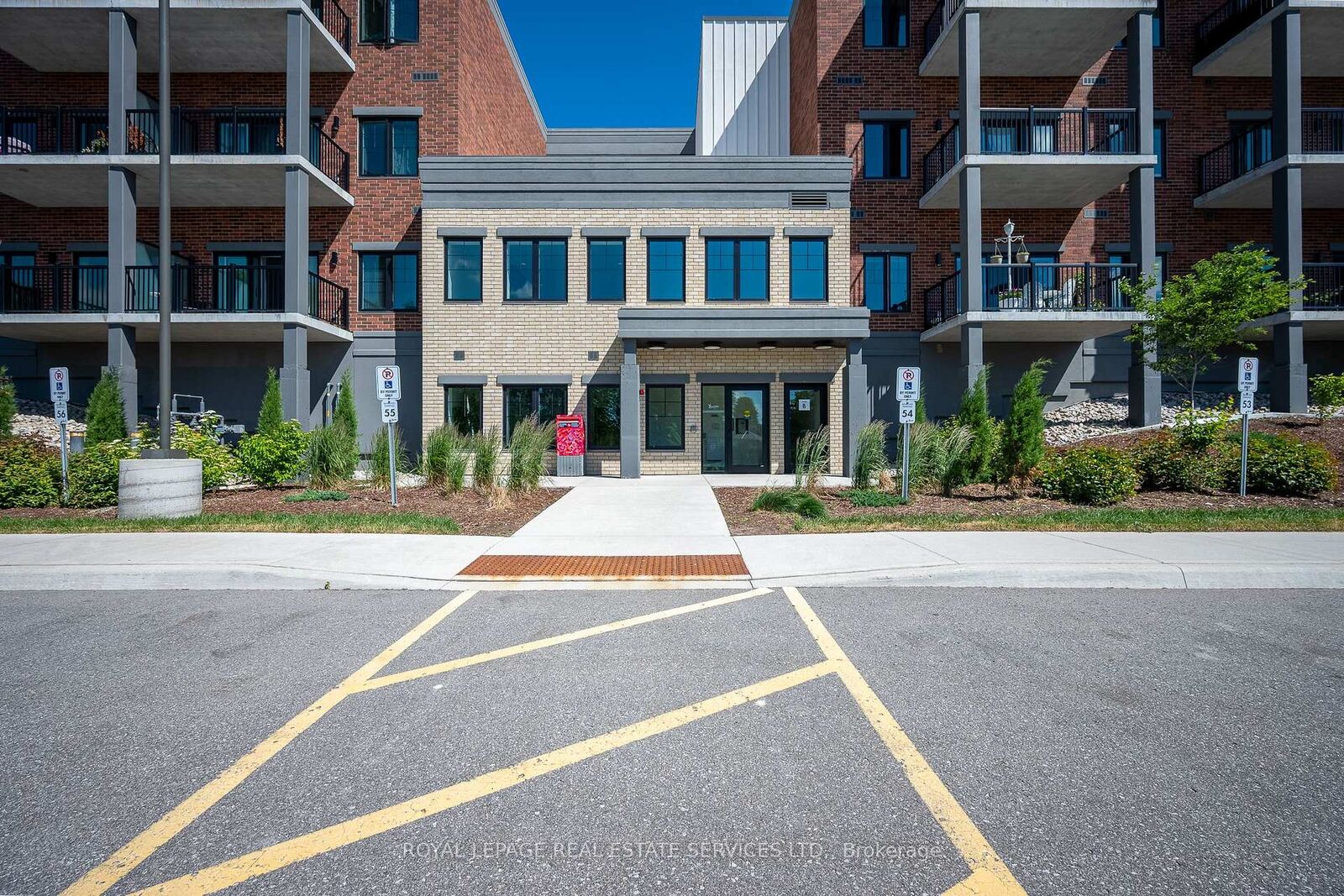 Property Photo: 121 Mary Street 314 ON L0M 1G0