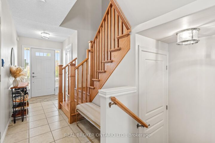 Property Photo:  138 Edenrock Drive  ON L8E 0G8 