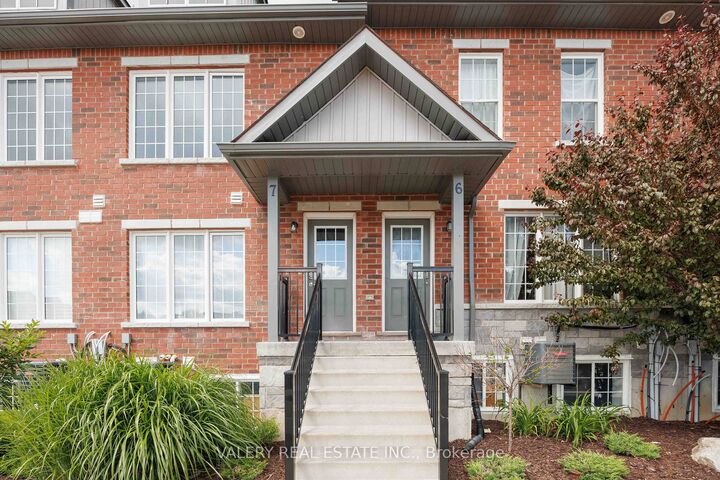Property Photo: 250 Penetanguishene Road 7 ON L4M 7C2