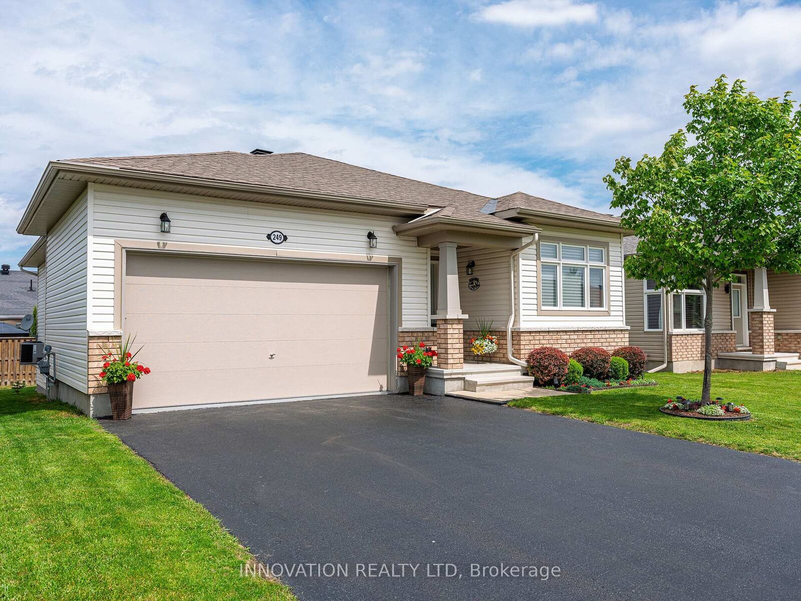 Property Photo:  249 Edey Street  ON K7S 2X8 