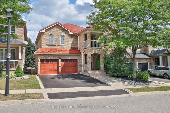 110 Red River Crescent — photo 1