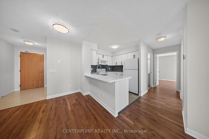 Property Photo: 4978 Yonge Street 1715 ON M2N 7G8