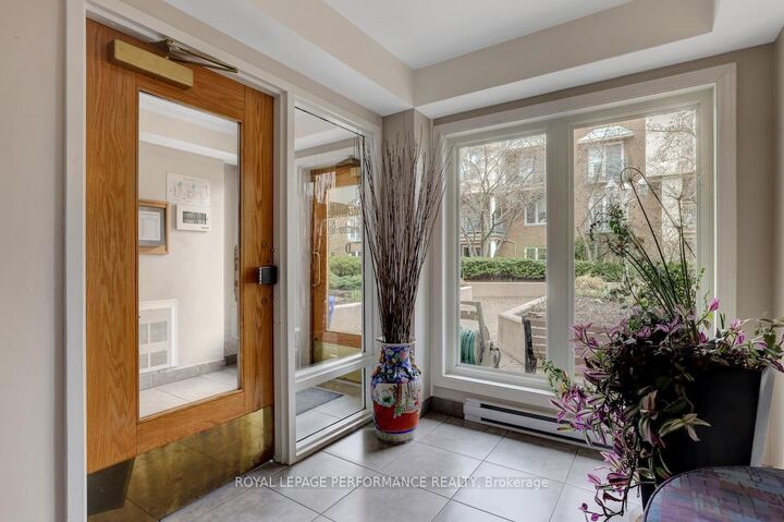 Property Photo: 1 Columbus Avenue 401D ON K1K 4L1